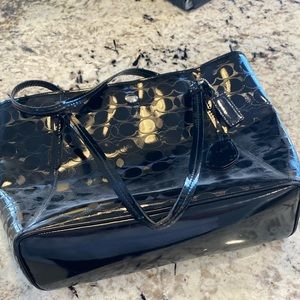 Women’s Purse - Coach - CLOSING MY CLOSET FOR GOOD THURSDAY - grab it now